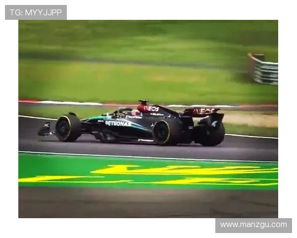 F1赛车赛季进入白热化阶段 各队技术升级引发激烈角逐